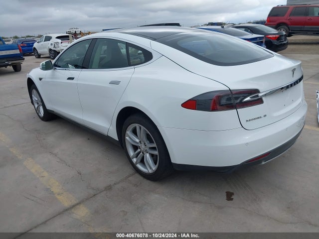 2013 TESLA MODEL S 5YJSA1DNXDFP18941 Photo 2