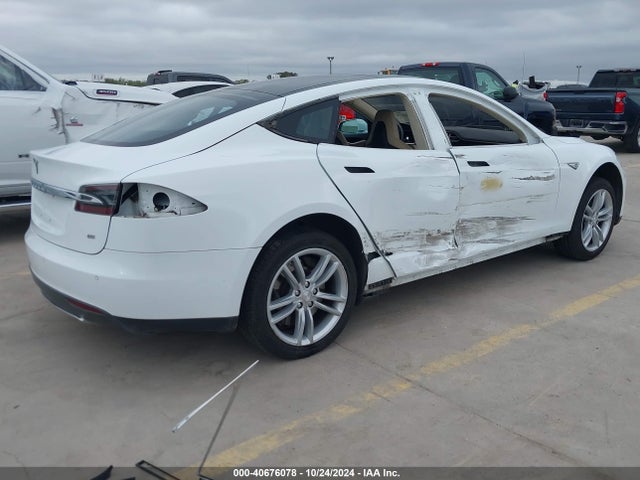 2013 TESLA MODEL S 5YJSA1DNXDFP18941 Photo 3