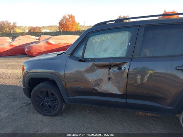 ZACCJBAB9JPH63927 Jeep Renegade Upland Edition 4x4
