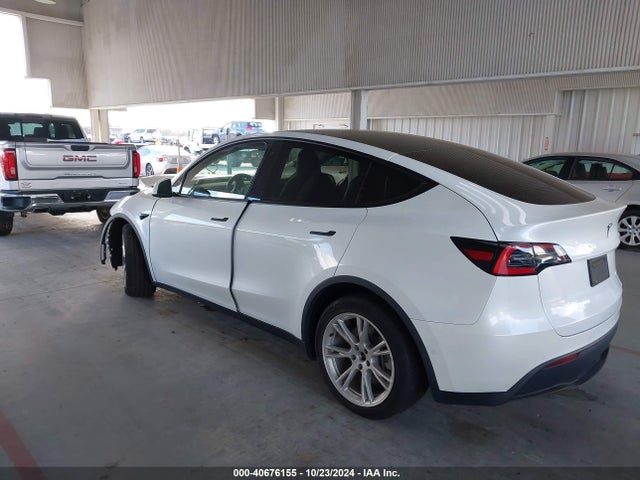 2020 TESLA MODEL Y 5YJYGDEE9LF055692 Photo 2