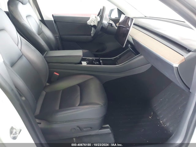 2020 TESLA MODEL Y 5YJYGDEE9LF055692 Photo 4