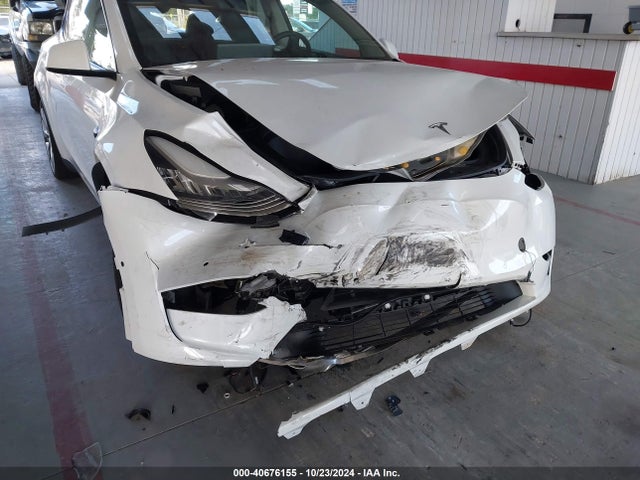2020 TESLA MODEL Y 5YJYGDEE9LF055692 Photo 5
