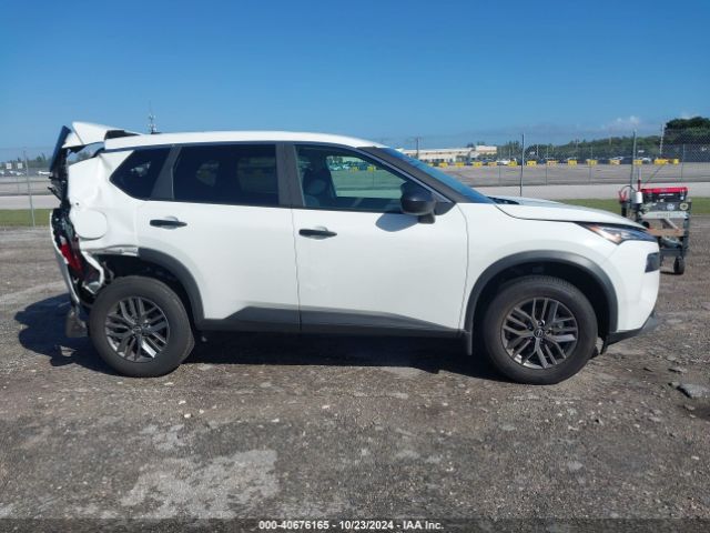 5N1BT3AB1PC941026 Nissan Rogue S Intelligent Awd