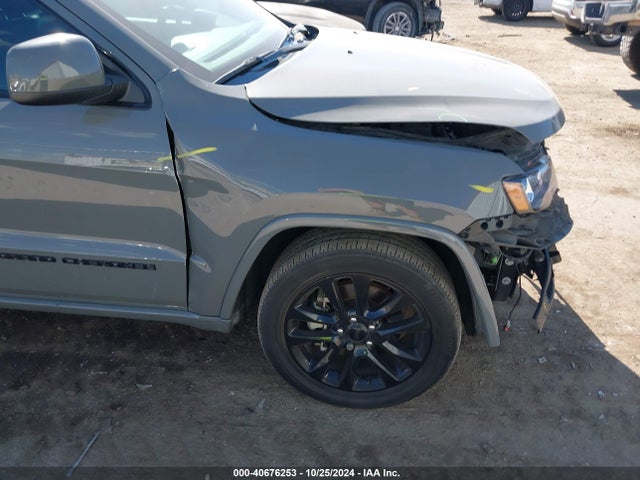 1C4RJEAG2NC128131 Jeep Grand Cherokee Wk Laredo X 4x2