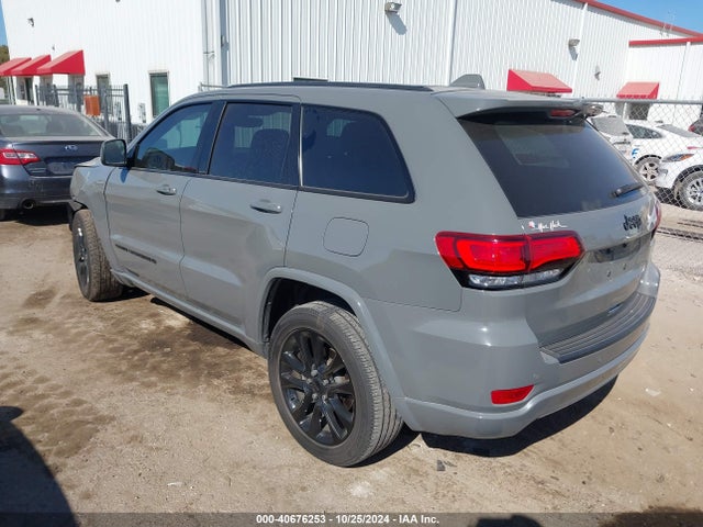 1C4RJEAG2NC128131 Jeep Grand Cherokee Wk Laredo X 4x2
