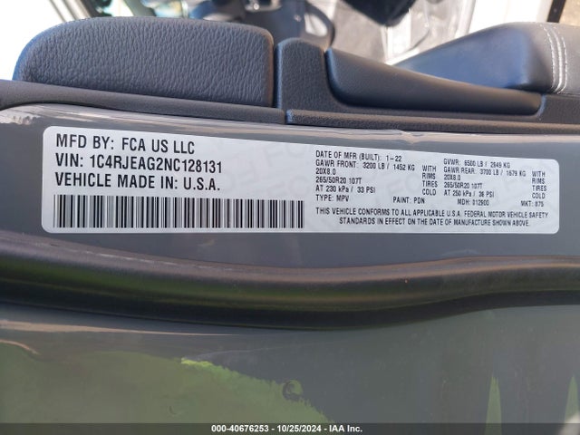 1C4RJEAG2NC128131 Jeep Grand Cherokee Wk Laredo X 4x2