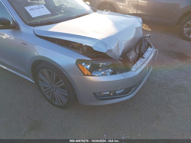 1VWBT7A30FC050662 Volkswagen Passat 1.8t Sport