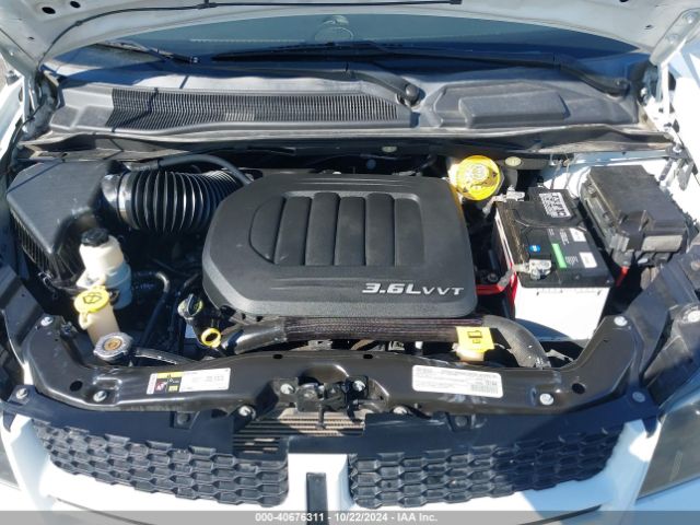 2C4RDGEG2JR255668 Dodge Grand Caravan Gt
