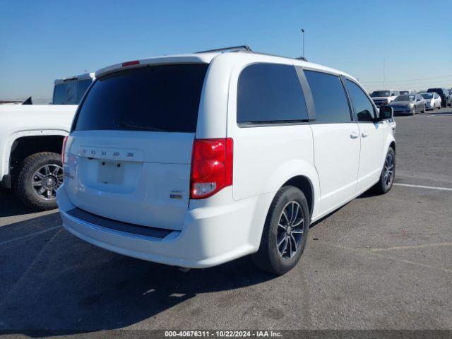 2C4RDGEG2JR255668 Dodge Grand Caravan Gt