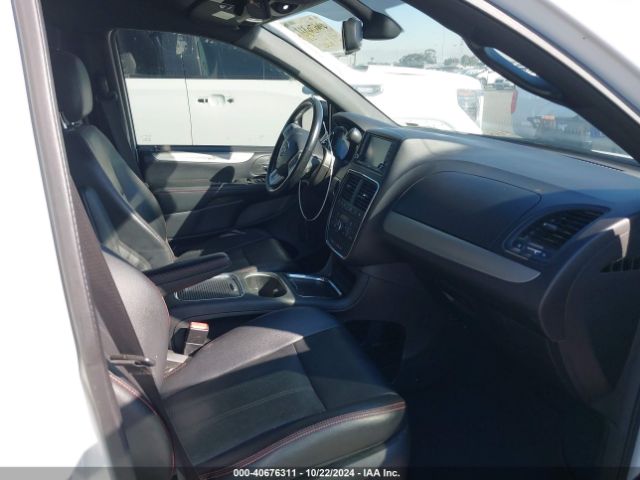 2C4RDGEG2JR255668 Dodge Grand Caravan Gt
