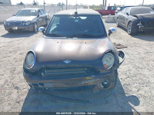 2010 MINI COOPER WMWMR3C59ATU96901 Photo 5