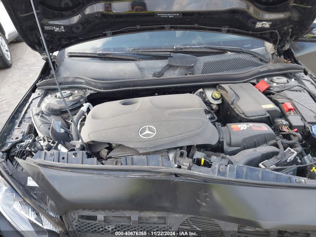 WDCTG4EB5GJ208044 Mercedes-Benz GLA 250
