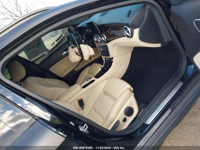 WDCTG4EB5GJ208044 Mercedes-Benz GLA 250