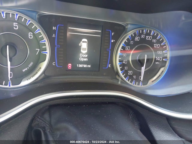 Chrysler 200 LX 2015 1C3CCCFB3FN564319 Image 7