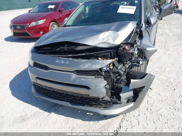 KIA RIO S 2022 3KPA24AD8NE490841 Image 6