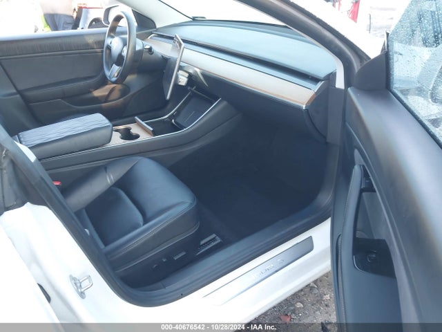 2020 TESLA MODEL 3 5YJ3E1EB7LF774945 Photo 4