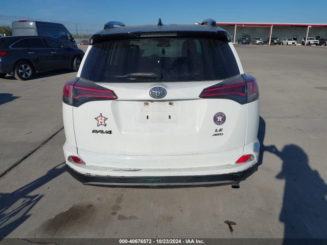 Toyota RAV4 LE 2018 JTMBFREV1JJ215382 Image 16