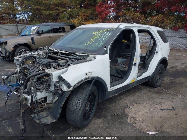 Ford Utility Police Interceptor 2014 1FM5K8AR5EGC60593 Image 2