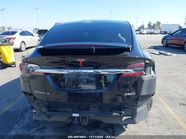 Tesla Model X 75d/p100d/p90d 2016 5YJXCBE46GF000867 Image 16
