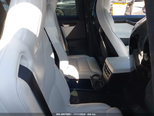 2016 TESLA MODEL X 5YJXCBE46GF000867 Photo 7