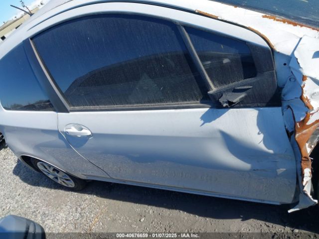 VNKJTUD39JA092848 Toyota YARIS L