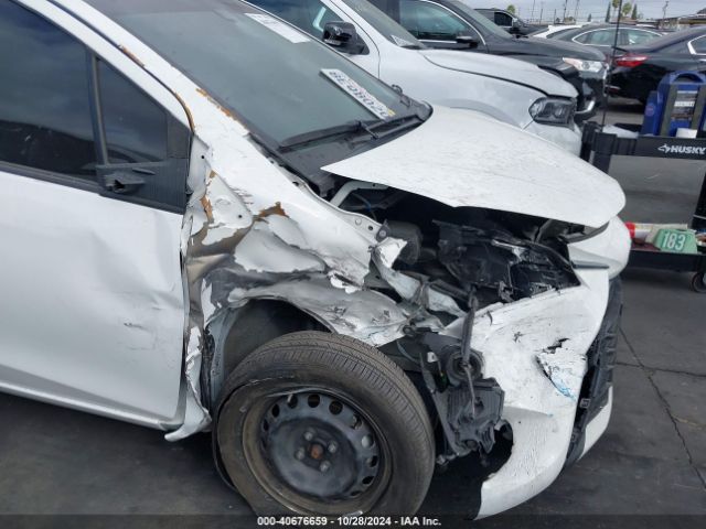 VNKJTUD39JA092848 Toyota YARIS L