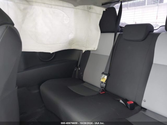 VNKJTUD39JA092848 Toyota YARIS L