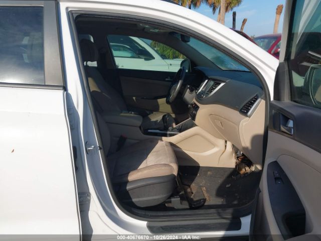 KM8J33A22JU632873 Hyundai Tucson Value