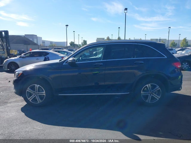 WDC0G4JB5KF603586 Mercedes-Benz GLC 300