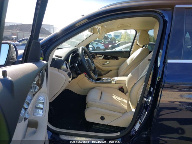 WDC0G4JB5KF603586 Mercedes-Benz GLC 300