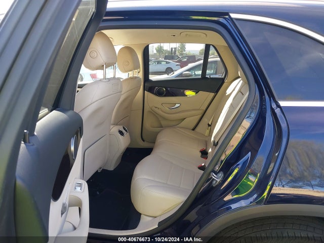 WDC0G4JB5KF603586 Mercedes-Benz GLC 300