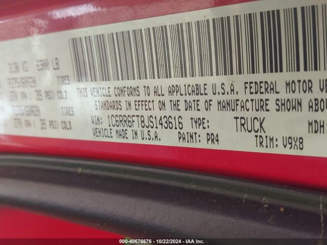 2018 RAM 1500 1C6RR6FT8JS143616 Photo 8