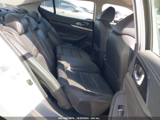1N4AA6AP9JC404288 Nissan Maxima 3.5 Sv