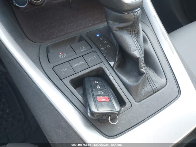 Toyota Rav4 Limited 2019 2T3Y1RFV1KC006977 Image 11
