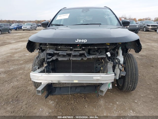 Jeep Compass Latitude Lux 4x4 2022 3C4NJDFB8NT236196 Image 12