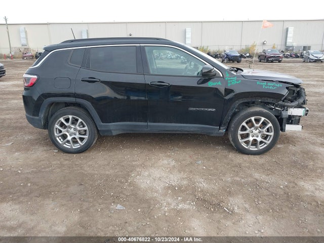 Jeep Compass Latitude Lux 4x4 2022 3C4NJDFB8NT236196 Image 13