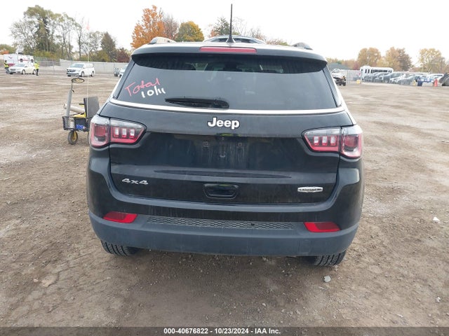 Jeep Compass Latitude Lux 4x4 2022 3C4NJDFB8NT236196 Image 16