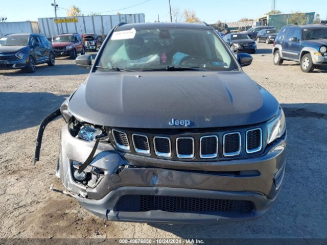 3C4NJDBB3HT650805 Jeep New Compass Latitude 4x4