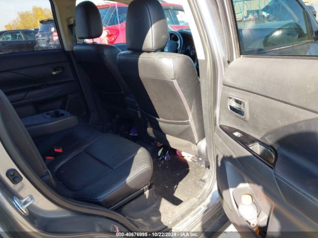 JA4AZ3A30GZ017823 Mitsubishi Outlander Sel