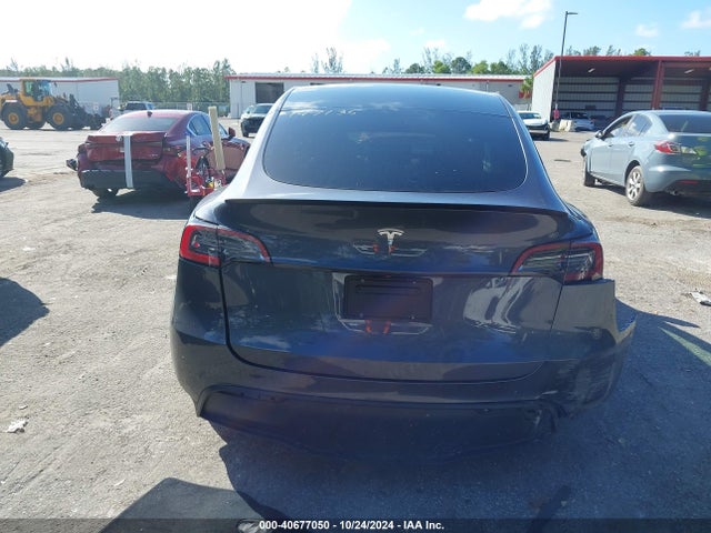 Tesla Model Y Rwd 2023 7SAYGDED2PF947136 Image 16