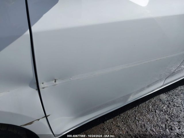 5TDKK3DC7FS586761 Toyota Sienna Le 8 Passenger