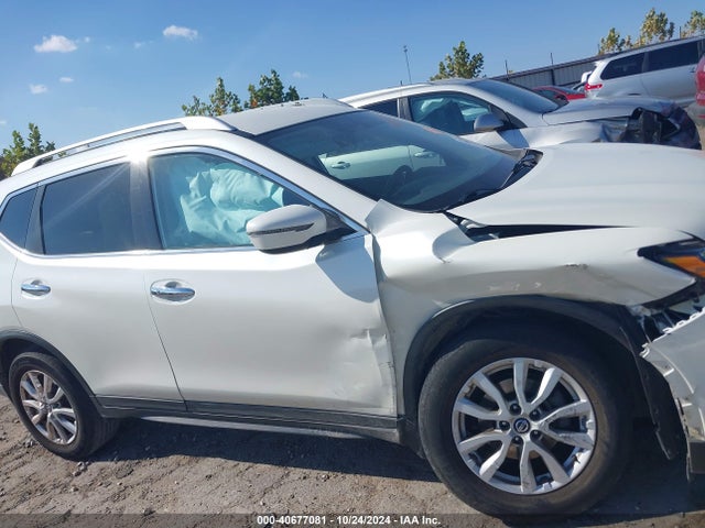 Nissan ROGUE SV 2018 KNMAT2MTXJP619970 Image 13