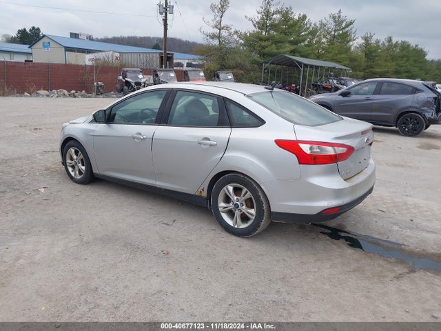 Ford FOCUS SE 2014 1FADP3F2XEL334491 Image 3