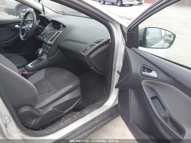 Ford FOCUS SE 2014 1FADP3F2XEL334491 Image 5