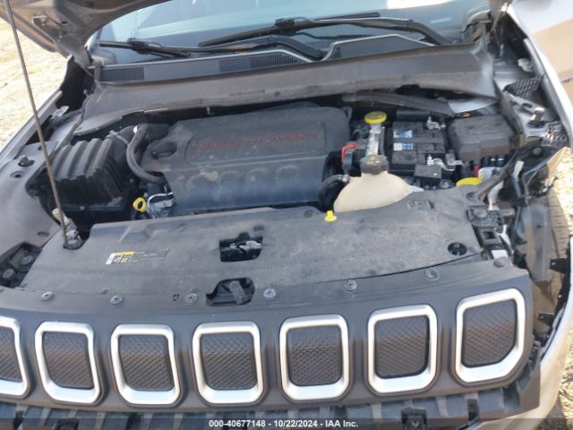 3C4NJDBB9NT104439 Jeep Compass Latitude 4x4
