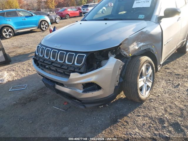3C4NJDBB9NT104439 Jeep Compass Latitude 4x4