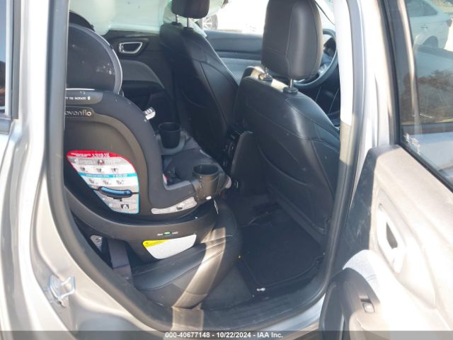 3C4NJDBB9NT104439 Jeep Compass Latitude 4x4
