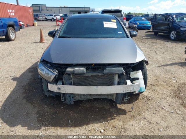 WDD3G4EB2KW007029 Mercedes-Benz A 220