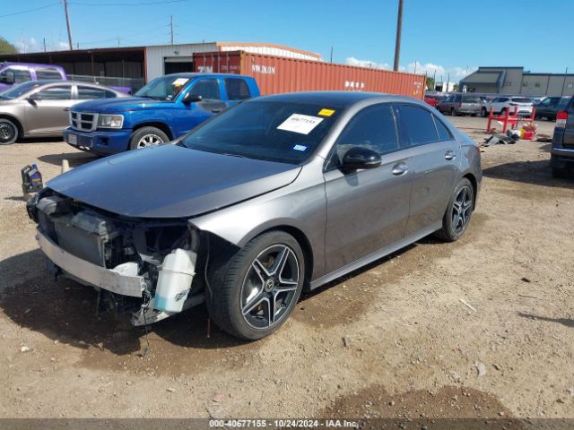 WDD3G4EB2KW007029 Mercedes-Benz A 220