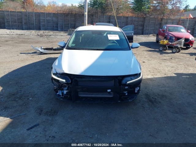 KMHLM4DG8RU729090 Hyundai ELANTRA SEL